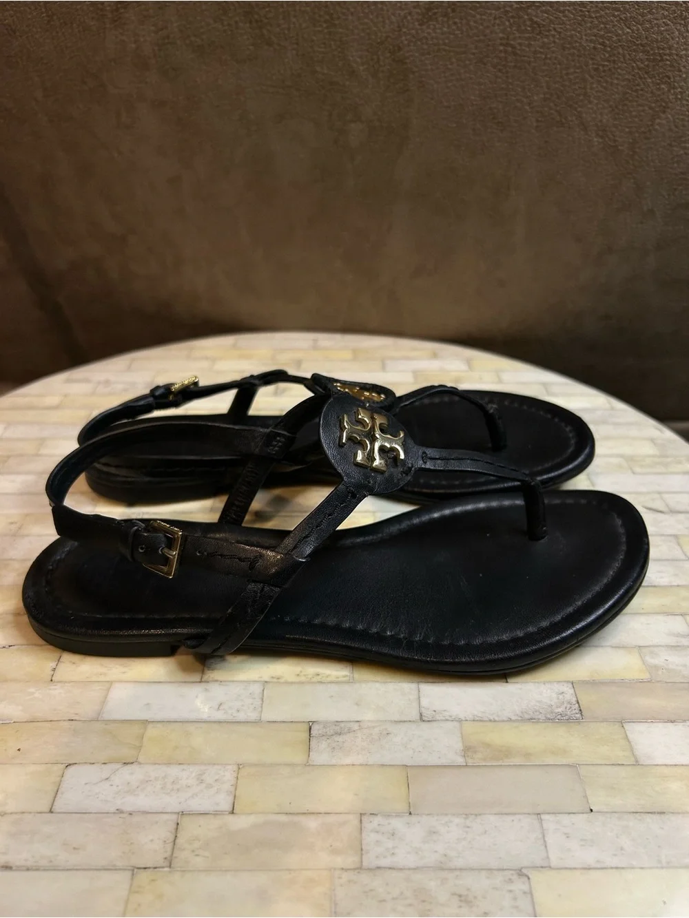 Tory Burch Thea flat thong slingback sandals size 6.5